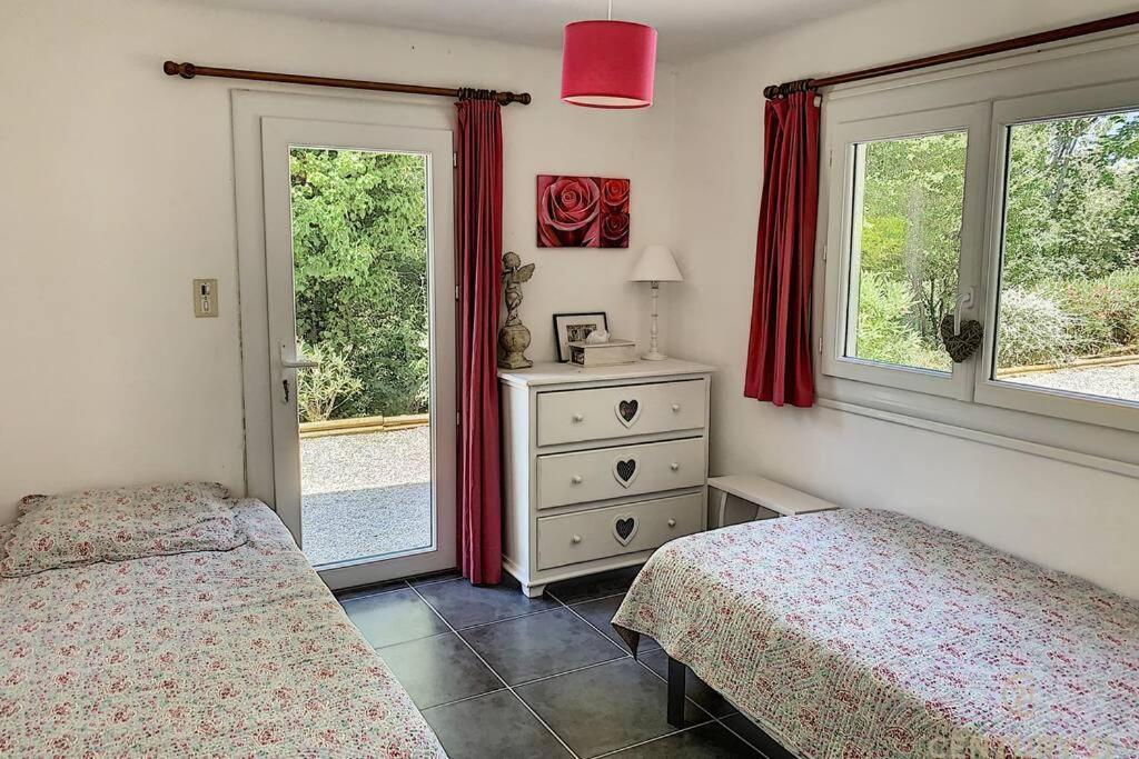 Maison Avec Piscine Chauffee Entre Mer Et Montagne Montauriol  Bagian luar foto